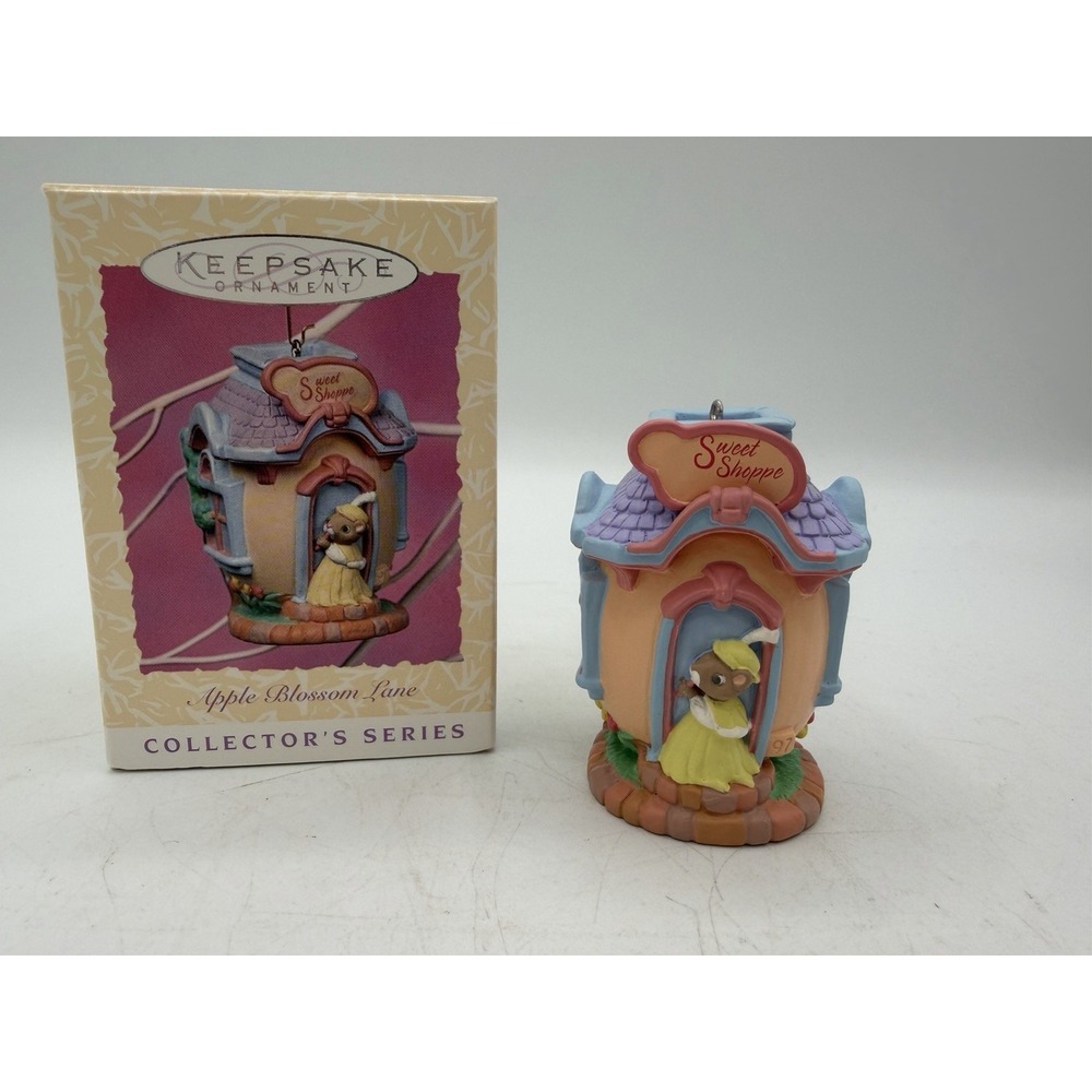 ✨Hallmark Keepsake Spring Ornament–Apple Blossom Lane Sweet Shoppe (1997) NOS 🍎